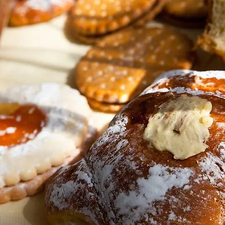 Libano Couette-café Torre del Lago Puccini